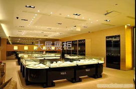 北京展柜制作公司 專(zhuān)業(yè)定制珠寶與化妝品展柜
